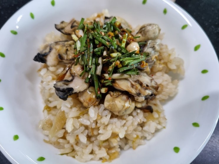  제철음식 달래 달래간장양념장 굴김치밥 전기압력밥솥으로 쉽게하기