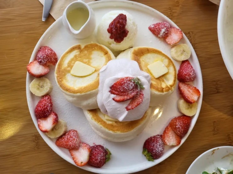  수플레팬케이크 맛있는 부평 카페 추천 - "팬더스윗"