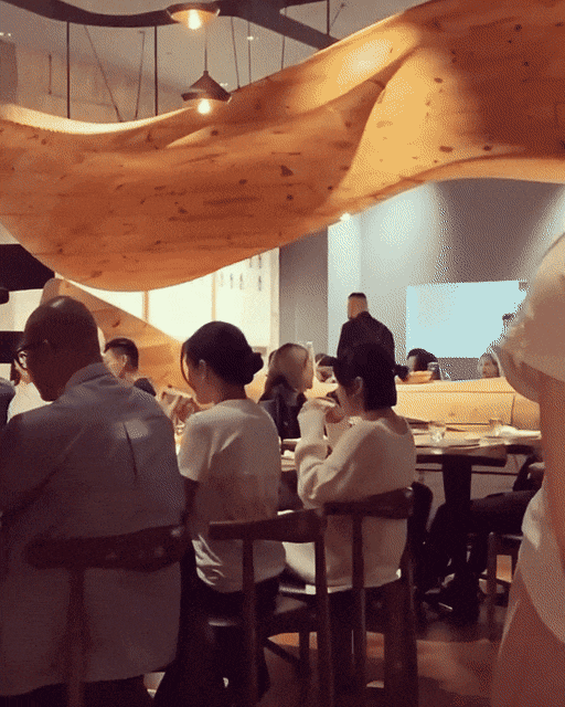  대만 레스토랑에서 식사중인 구준엽 서희원 부부와 서희제