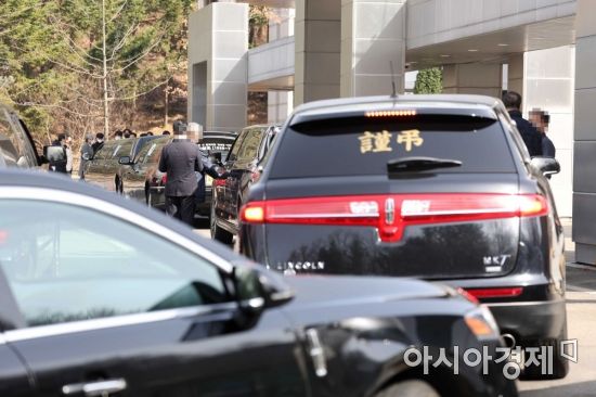"하루 1300구 화장" … 오미크론 확산 여파로 4월 사망자도 급증 "하루 1300구 화장" … 오미크론 확산 여파로 4월 사망자도 급증