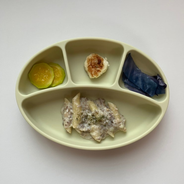  아이주도이유식 55. 7개월 아기(오트밀포리지, 바나나, 아기요거트, 구운토마토, 오트밀소고기스틱, 고구마빵, 찐애호박, 대구감자전, 찐적채, 소고기감자분유파스타)