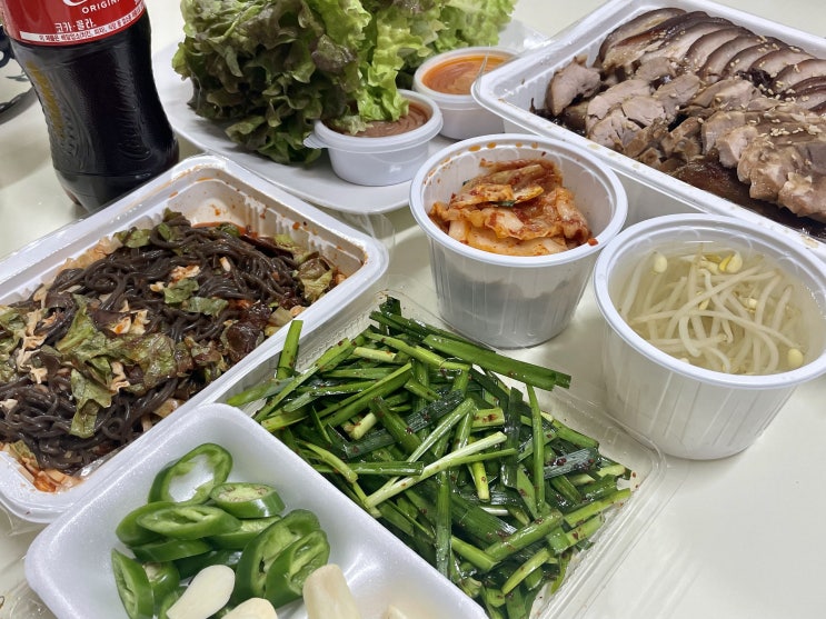  공릉동 족발 맛집 장충왕족발, 넓은 매장으로 공릉역 회식 장소 추천