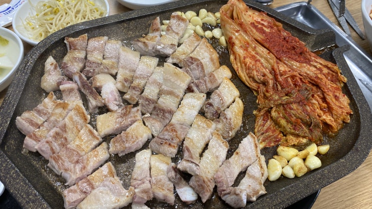  김포 석모리 맛집 김치in, 김치는 삼겹살 기름에 구워야 제맛!
