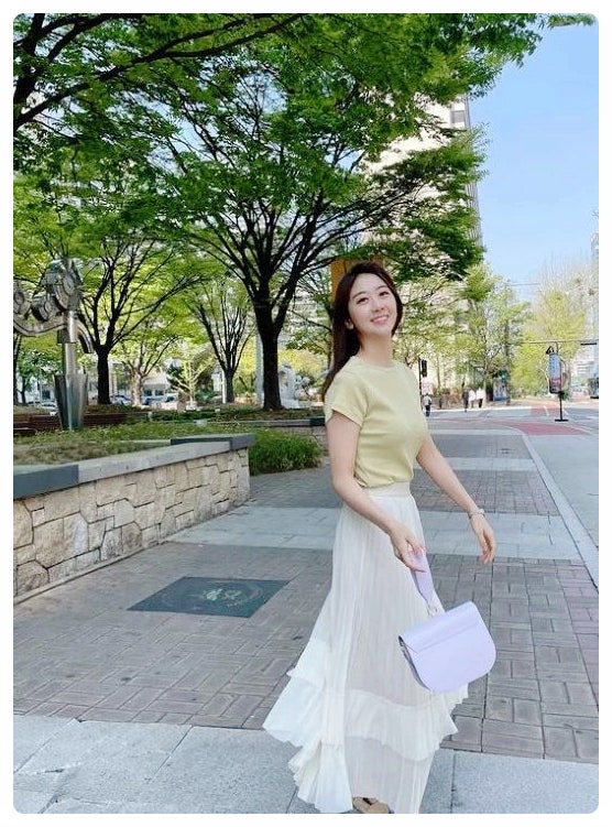 기상캐스터 전소영 대기업 인사팀 공채 합격 남편 대학병원 의사