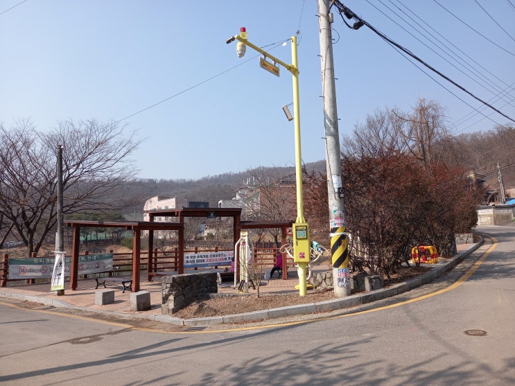 구리시 교문동/아차산로에 있는 샛다리어린이공원과 샛다리 저수지 사진입니다.