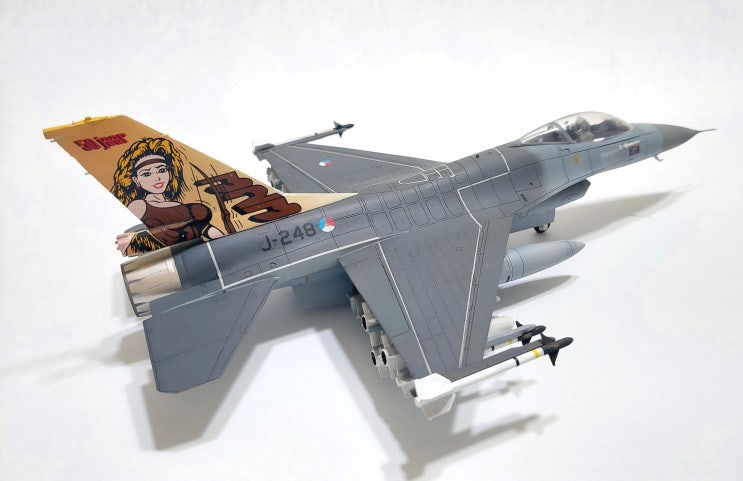 아카데미과학 1/48 F-16A 파이팅 팰콘  [2012년 제작]