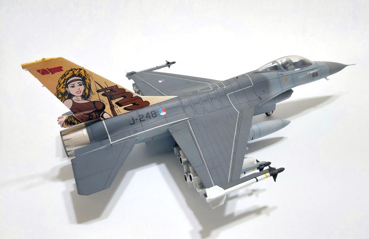  아카데미과학 1/48 F-16A 파이팅 팰콘  [2012년 제작]