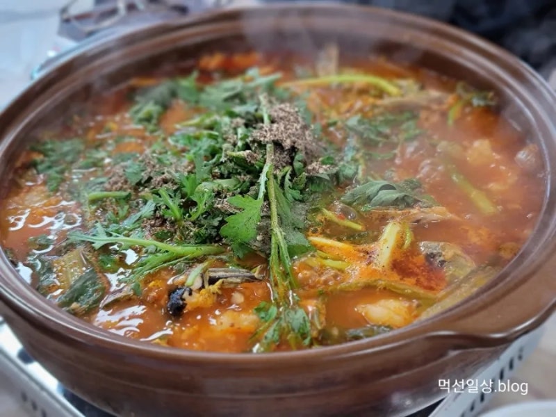 괴산 산막이매운탕 | 산막이옛길 근처 매운탕 맛집