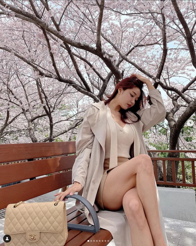 인플루언서 오또맘, 곰돌이 그려진 수영복 입고 글래머 몸매 뽐내 "골반 끝판왕" 인플루언서 오또맘, 곰돌이 그려진 수영복 입고 글래머 몸매 뽐내 "골반 끝판왕"