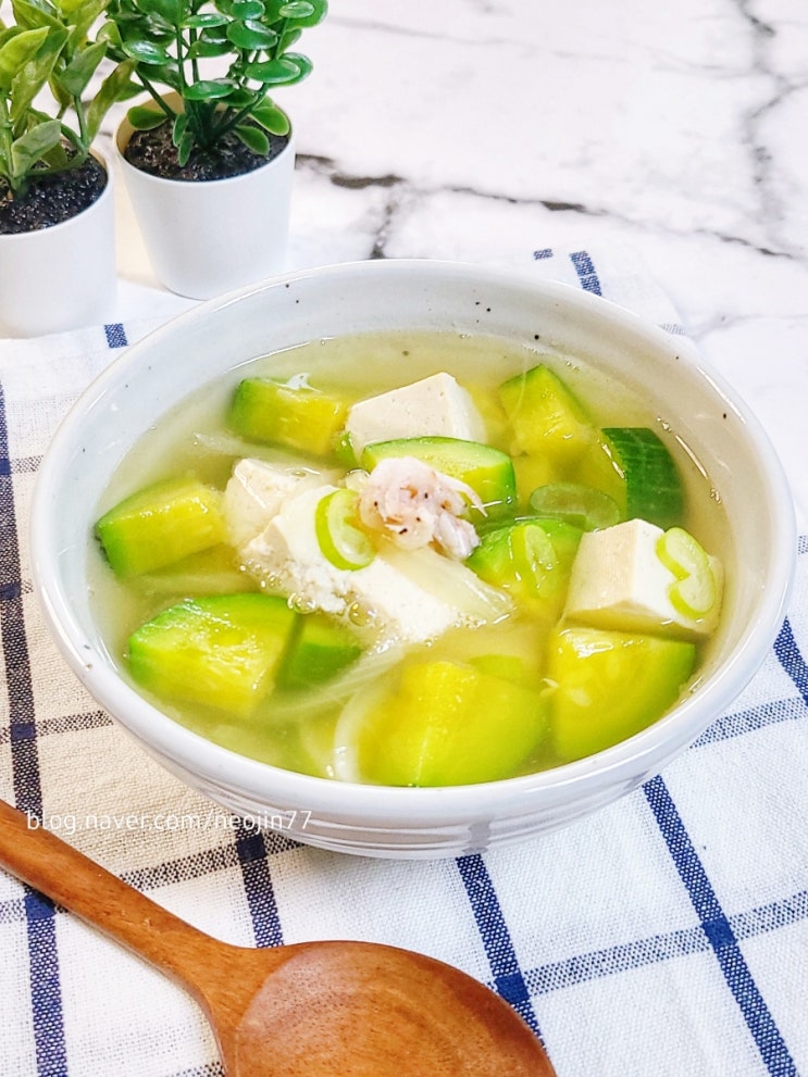 애호박새우젓국 맑은 아침국 간단 애호박 새우젓 국물요리 애호박새우젓국 맑은 아침국 간단 애호박 새우젓 국물요리