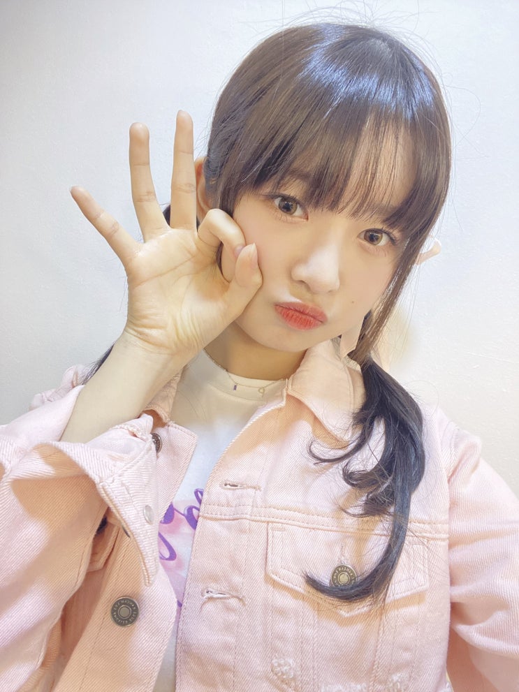  아이브 IVE 팬싸인회 레이 목걸이 패션 정보