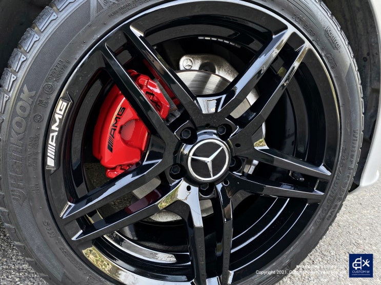  벤츠 W205 C200d 휠수리 후 블랙유광 휠도색 + 레드 캘리퍼 도색