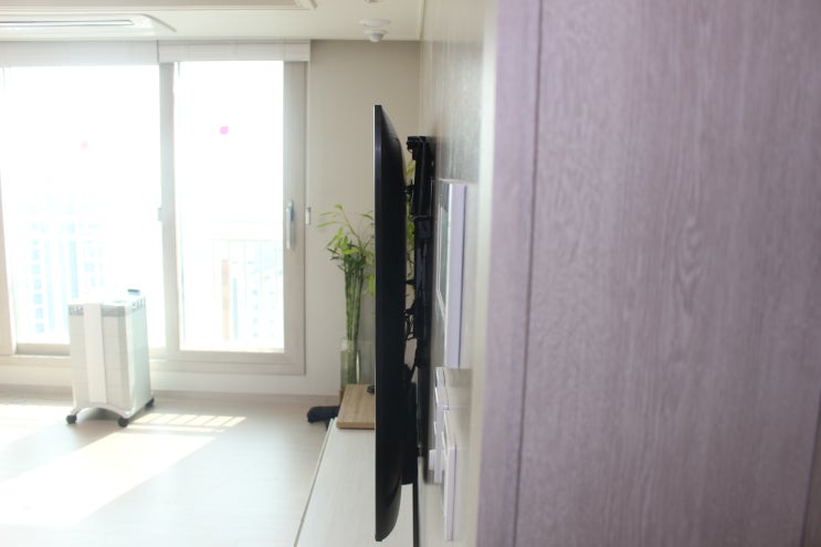  송도 호반베르디움 에듀시티 / 힐스테이트 더 테라스 / 푸르지오하버뷰 삼성 85 해외 직구 / 70인치 / 올레드 55인치 TV 벽걸이 설치 / 루나리스 LED 시계 설치