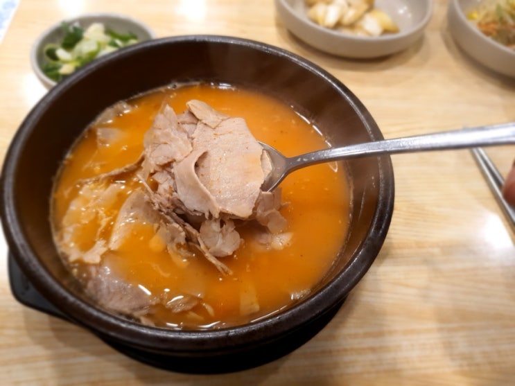  뜻밖의 맛있음 - 더진국 동탄석우점