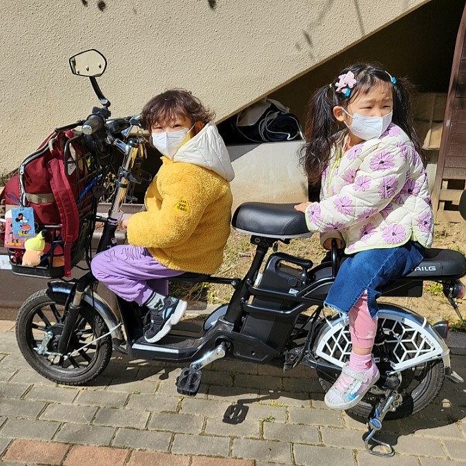 3인용전동자전거,모토벨로후기: 100kg도 가능하다. 3인용전동자전거,모토벨로후기: 100kg도 가능하다.