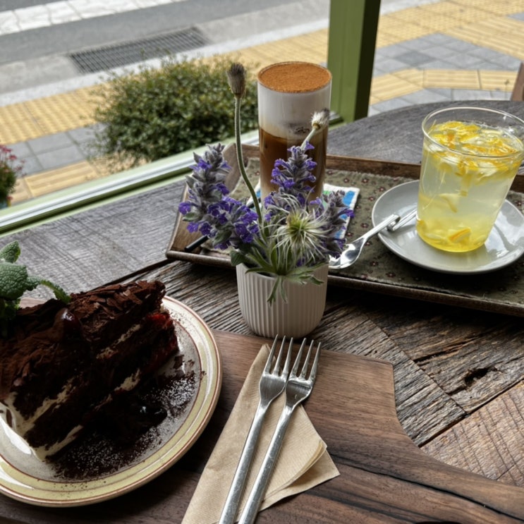  천안 불당동 독일식 베이커리 카페 부록하우스