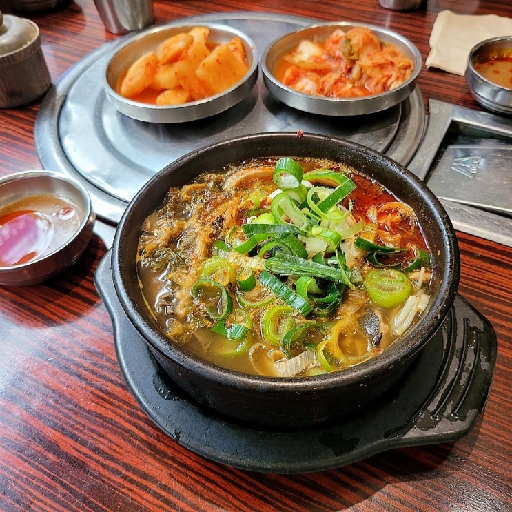  삼성동 중앙해장 / 삼성역 혼밥 점심 메뉴 추천! 블루리본이 인정한 선지해장국 맛집