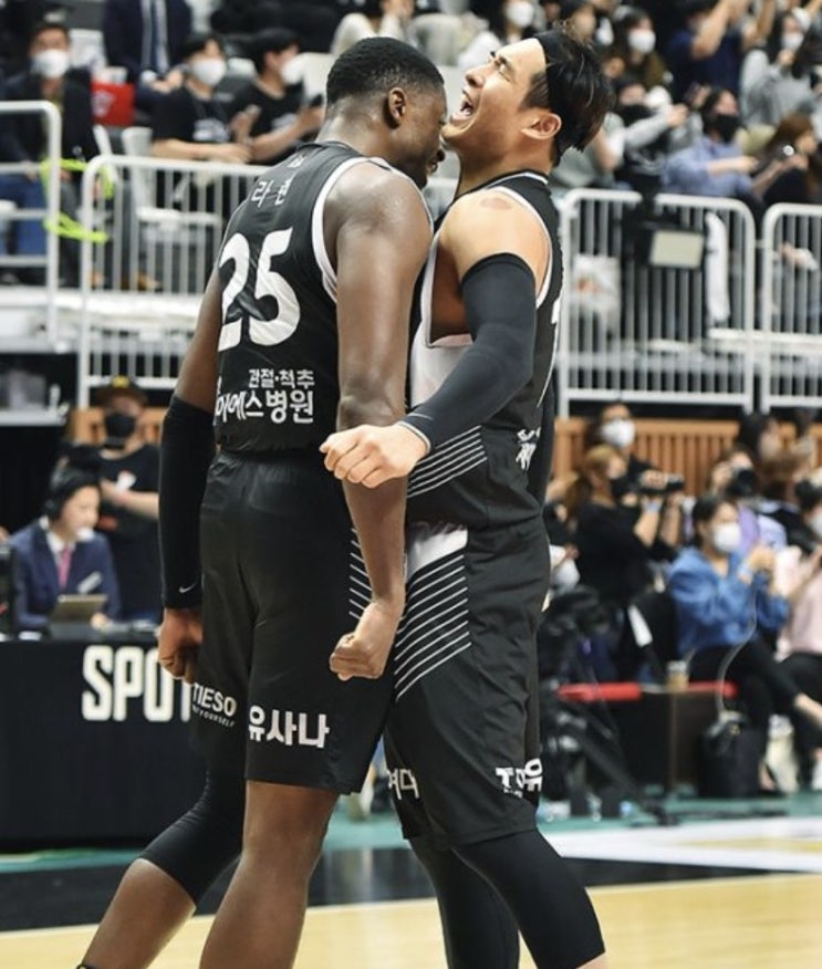 KBL 국내 남자 프로농구 4강 플레이오프 2차전 수원KT소닉붐 안양KGC KBL 국내 남자 프로농구 4강 플레이오프 2차전 수원KT소닉붐 안양KGC
