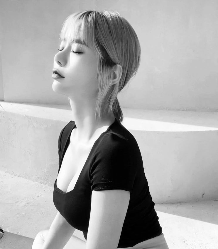 '미녀 개그우먼' 맹승지, 가슴 파인 티셔츠 입고 볼륨 넘치는 몸매로 눈길 '미녀 개그우먼' 맹승지, 가슴 파인 티셔츠 입고 볼륨 넘치는 몸매로 눈길