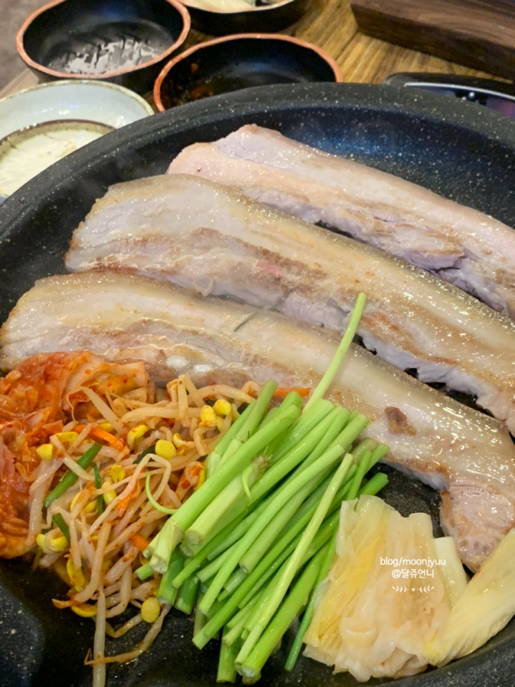  안양 범계역 삼겹살 맛집 칼집삼겹살 고깃집 데이트 후기