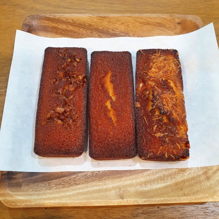  휘낭시에와 소금빵이 맛있는 '머스트잇'