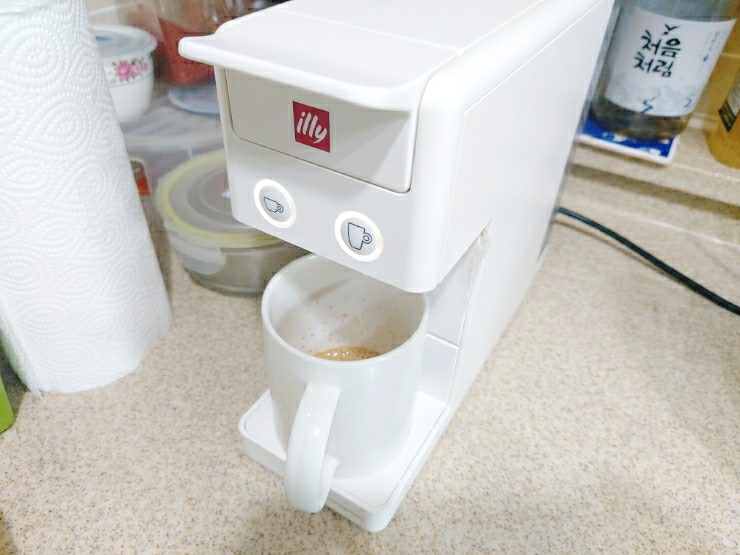  [홈카페] 일리(illy) 캡슐 커피머신 화이트로 장만했어요