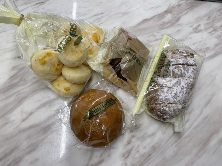 뚜레쥬르 빵파티-모카크림빵, 미니치즈롤, 카페카야번, 겹겹이초코퐁당, 땅콩크림빵