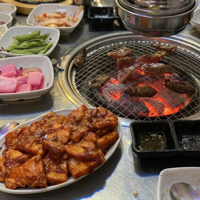  구파발 맛집 레트로 감성 가득한 맛극장 고기집