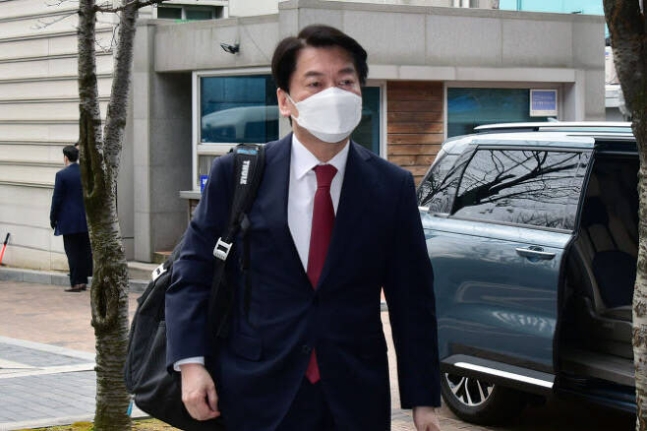 1000만원씩 자영업 지원하나…안철수 “내주 발표” 1000만원씩 자영업 지원하나…안철수 “내주 발표”