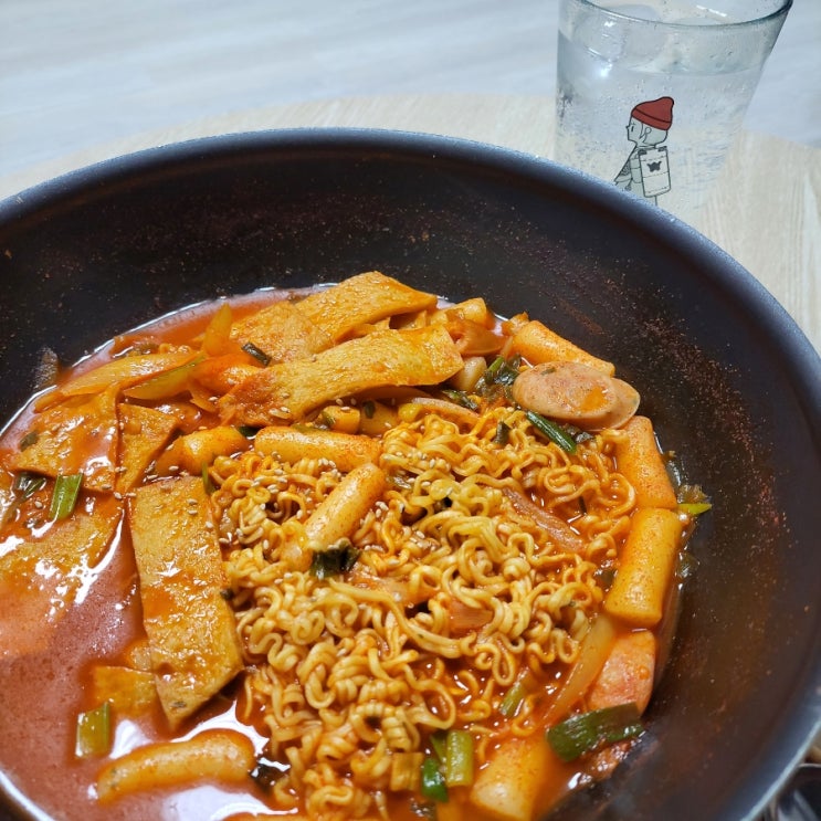 몰라 야식이다 라볶이 토핑을 더해더해
