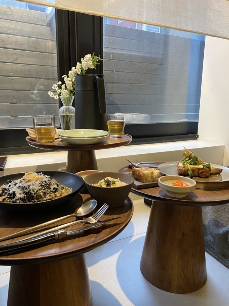  오랜만의 이대 나들이, 기대를 많이 했던 이대 맛집 '반서울'