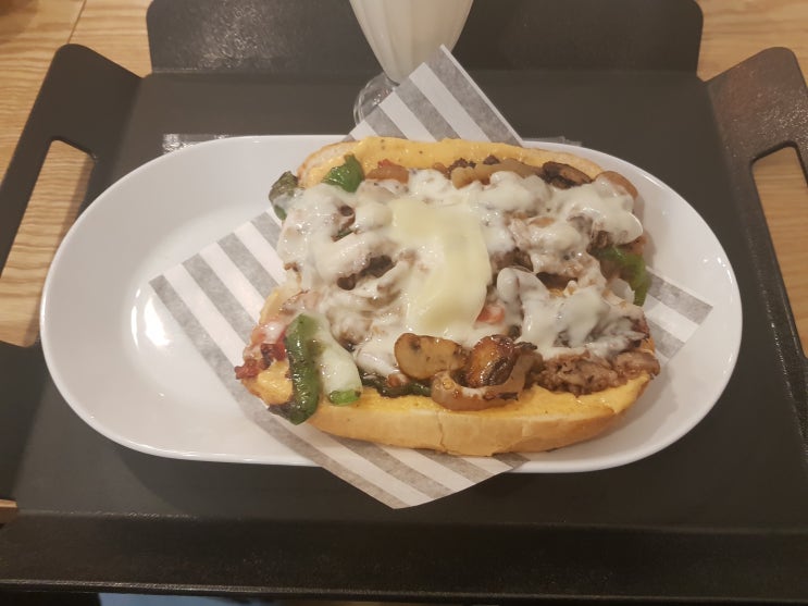  기흥역 맛집 비앤비 버거앤 비욘드 필리 치즈 스테이크 후기!