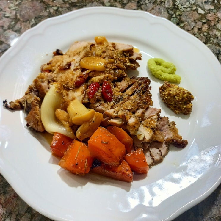  돼지고기 오븐구이 / 오븐으로 돼지뒷다리살(후지) 맛있게 먹는방법 (ft. 삼성오븐전자레인지, 맥코믹 몬트리얼 치킨시즈닝 ) <<오븐요리>> 손님초대요리