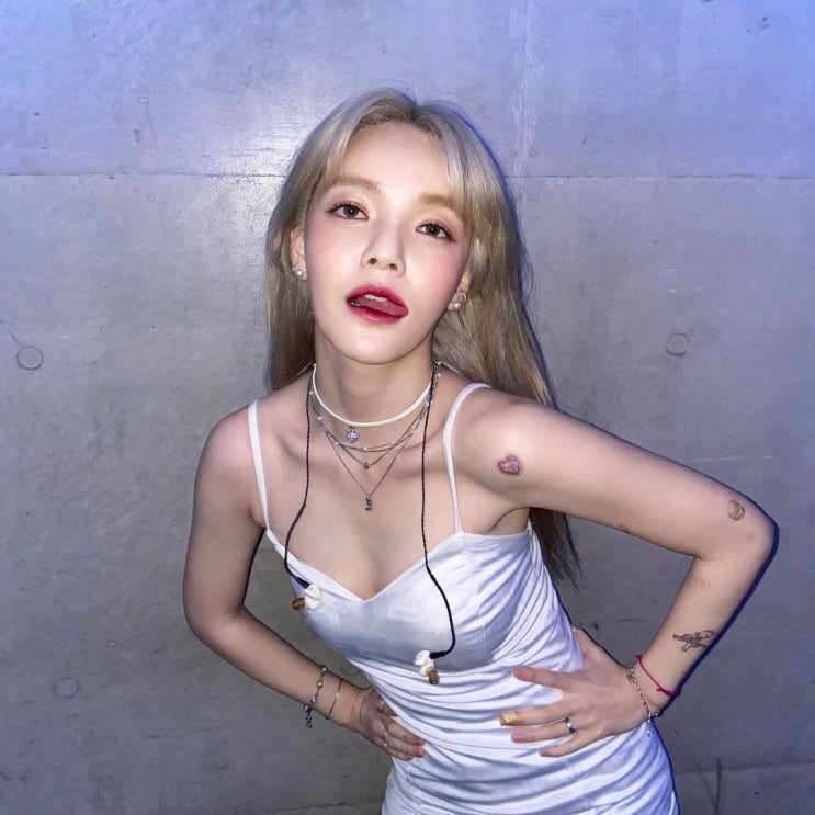 AOA 탈퇴 후 활동 중단했던 지민, 권민아 폭로 관련 후 앙상한 근황 공개 AOA 탈퇴 후 활동 중단했던 지민, 권민아 폭로 관련 후 앙상한 근황 공개