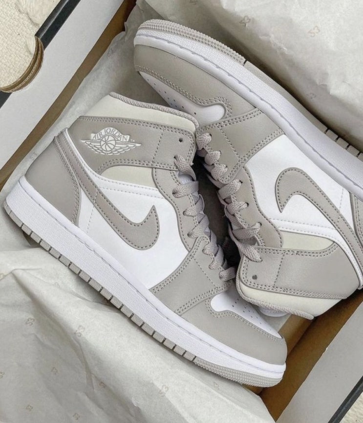  조던 1 미드 컬리지 그레이 Jordan 1 Mid College Gray