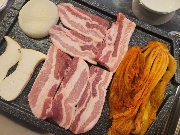  [평촌 범계 고기집] 범계역 묵은지 삼겹살 맛집 '경아식당' + 부대찌개