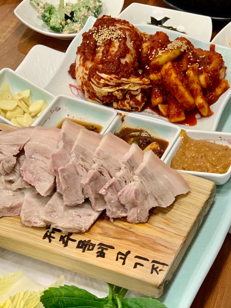  제주노형동맛집 / 제주돔베고기집, 김치로 승부하는 집