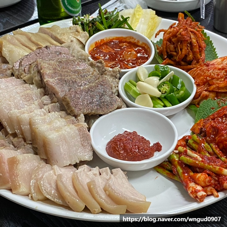  강남역 청류벽 보쌈 제복쟁반 들기름막국수 비빔막국수 감자전 대맛집후기
