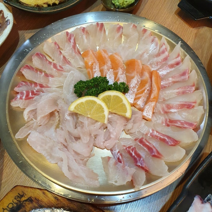 맛있고 싱싱한 회와 깔끔하고 푸짐한 한상차림이 좋은 대구 지묘동 숙성회 맛집 [한상바다] 단체모임 가족모임 하기 좋은곳 봉무동 이시아폴리스 맛집