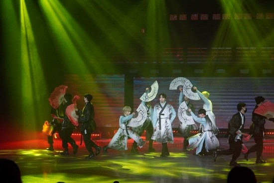 원어스, 日 <b>도쿄</b> 단독 <b>콘서트</b> <b>성료</b>