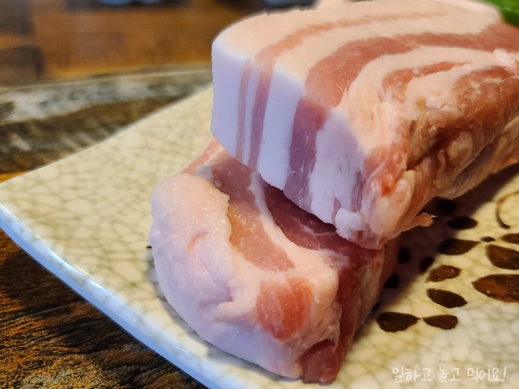  캠핑 온 것 같은 분위기, 수원 금곡동 삼겹살 맛집 박씨며느리