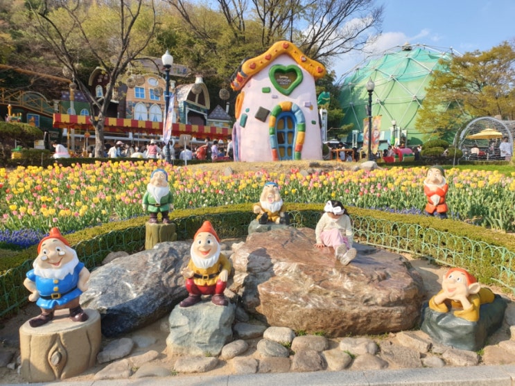  대구 놀이동산 이월드 튤립 데이트 야경 예쁘네!! 놀이공원도 재밌네!!