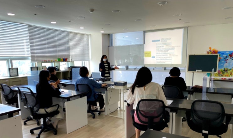  아미고 문화센터 스마트폰활용교육 1회 - 스마트폰 기본 설정하고 카카오톡으로 재밌게 소통하기 실습했어요