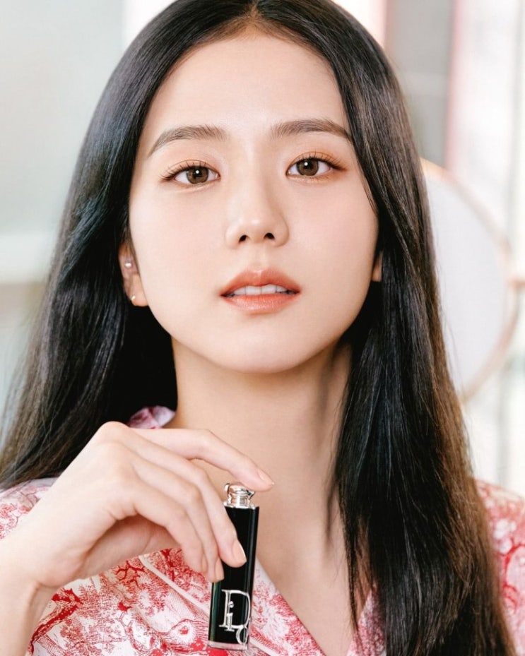 블랙핑크, 디올이 인간토끼를 모델로 발탁...웃는 것도 감당 안되고 난리 블랙핑크, 디올이 인간토끼를 모델로 발탁...웃는 것도 감당 안되고 난리