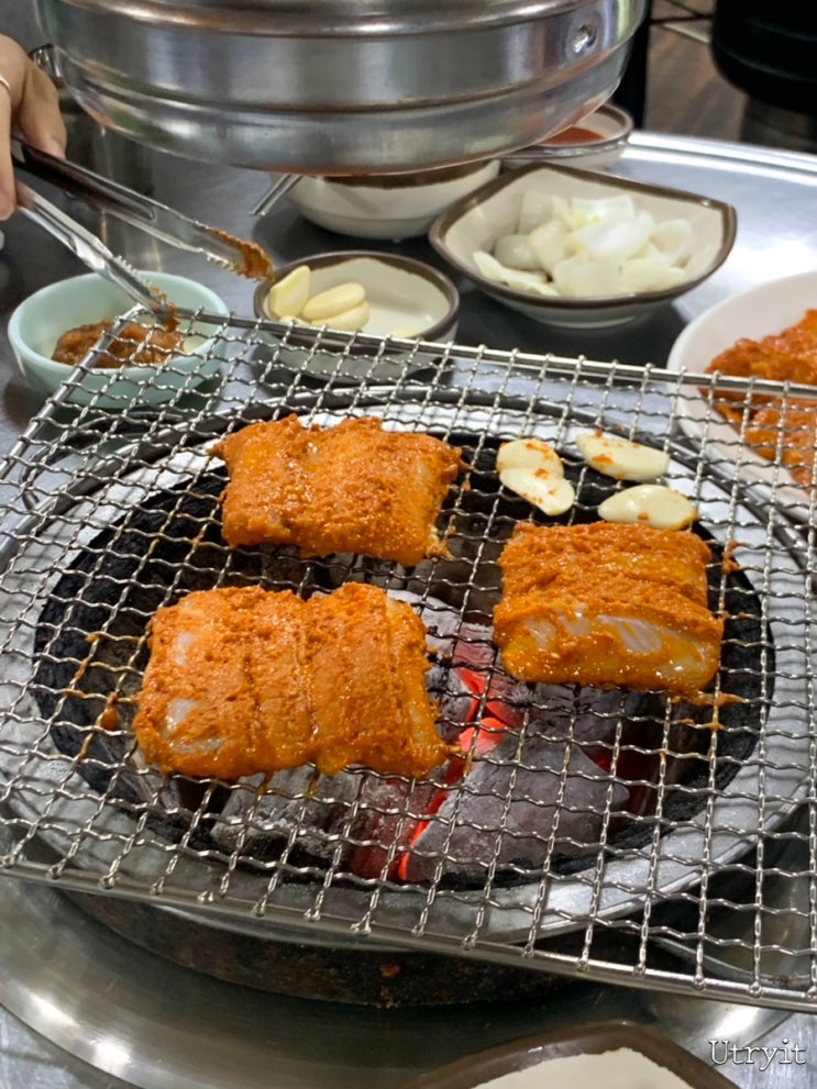  술을 끝없이 부르는 안주가 있는 아양교 맛집 산홍 아나고 곰장어