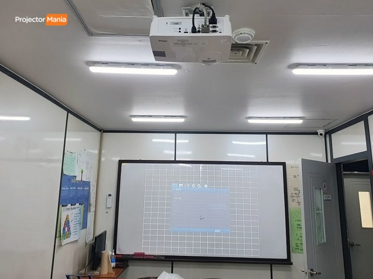 빔프로젝터 비비텍 BX571 학원 선생님들이 꾸준히 찾는 제품!
