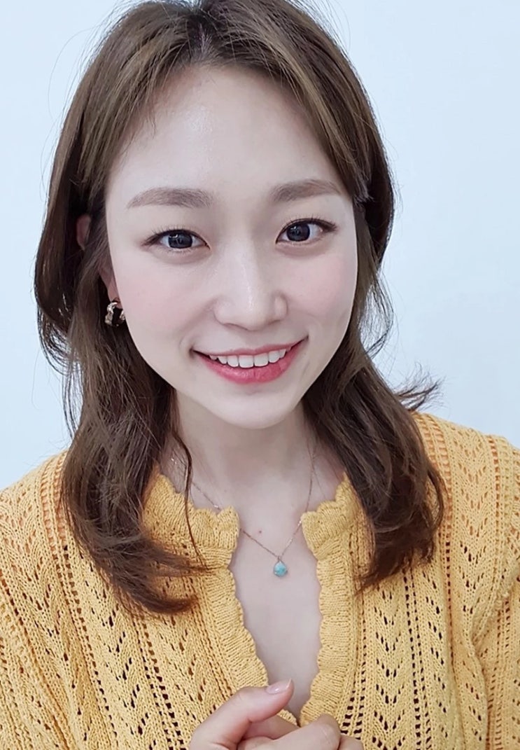 배우 김슬기, 담배 가방 인스타에 공개...본인 소품 아니라 드라마 소품 배우 김슬기, 담배 가방 인스타에 공개...본인 소품 아니라 드라마 소품