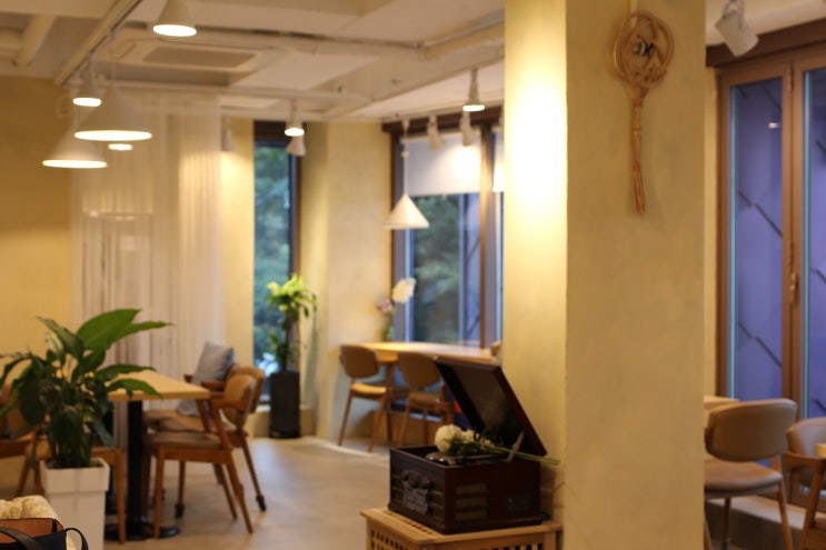  시흥 물왕저수지 아늑하고 조용한 카페 나나쓰(cafe NANATH)