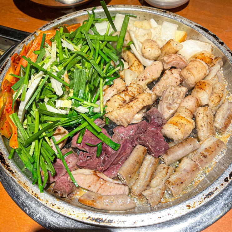  [강남/역삼] 통통한 모둠곱창과 곱창전골, 점심메뉴 선지해장국까지 맛있는 "여의도 황소곱창 강남점"
