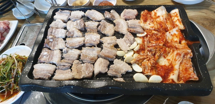 언제 먹어도 맛있는 삼겹살 쌈~!